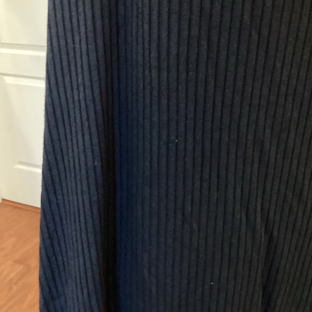 Ribbed Razor Back Adjustable Strap Top - Picture 3 of 4